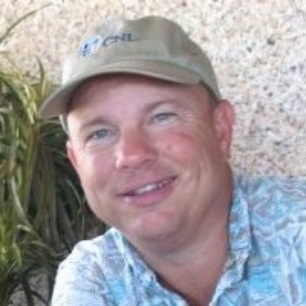 Meet your Posher, Dustin